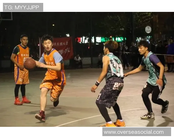 篮球明星的魅力瞬间尽在海报中展现青春热血与梦想追逐的完美结合